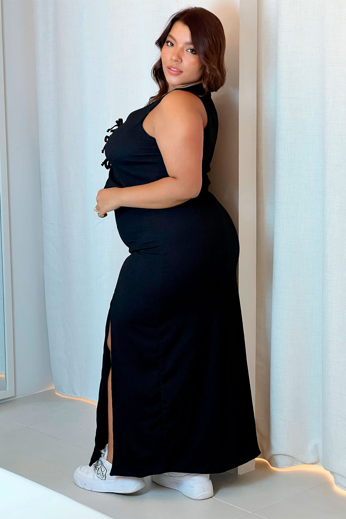 Conjunto falda y chaleco con abertura frontal negro