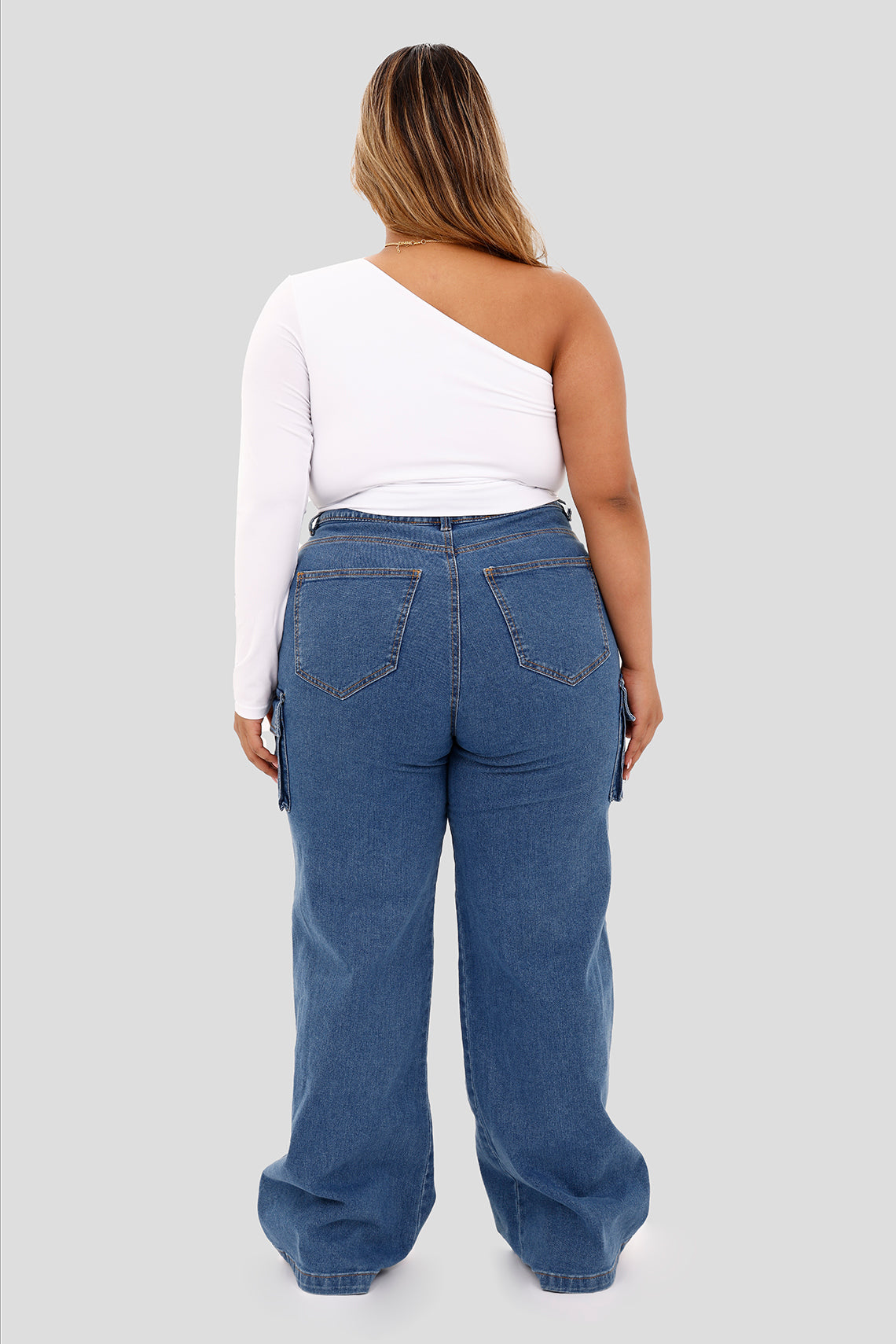 Blusa asimétrica de un hombro manga larga blanco