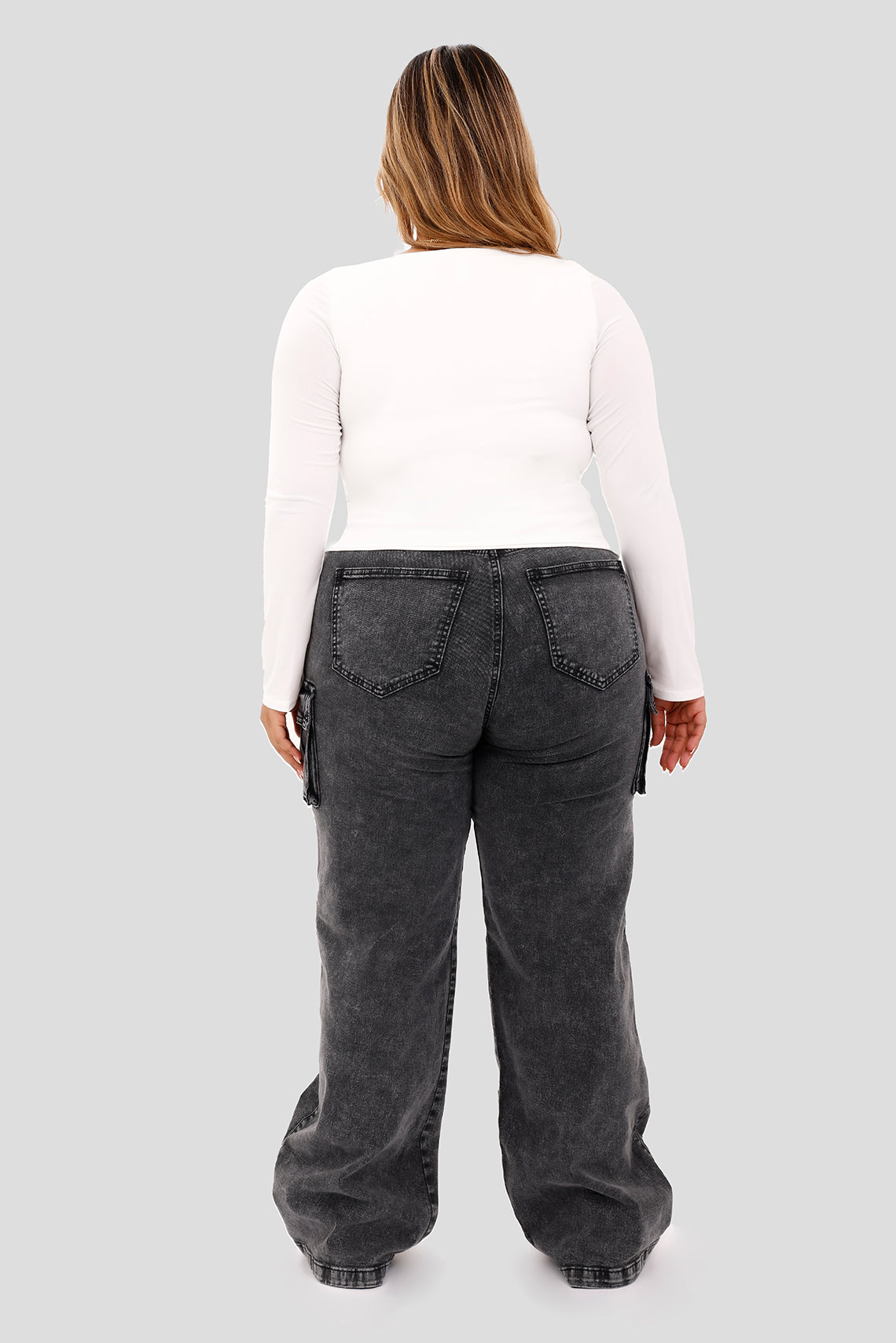 Blusa crop top , fruncido central beige