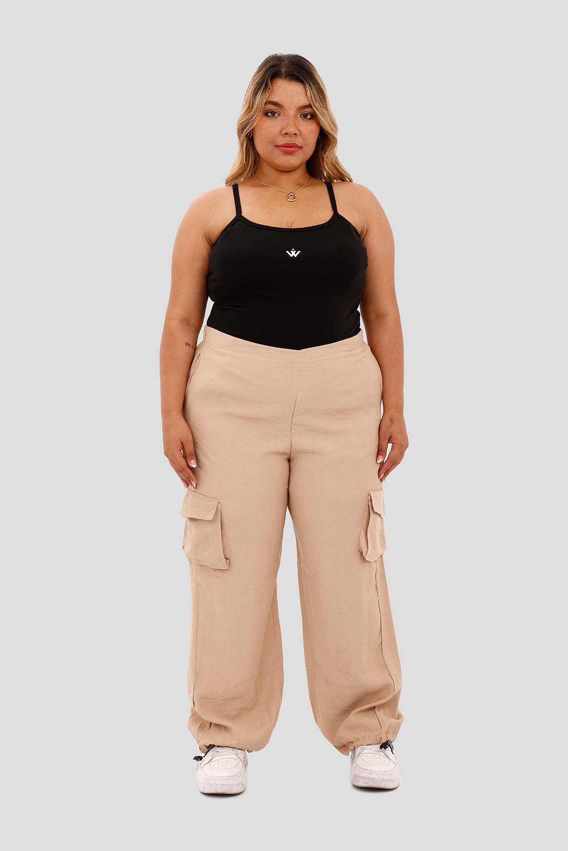 Pantalón cargo camel