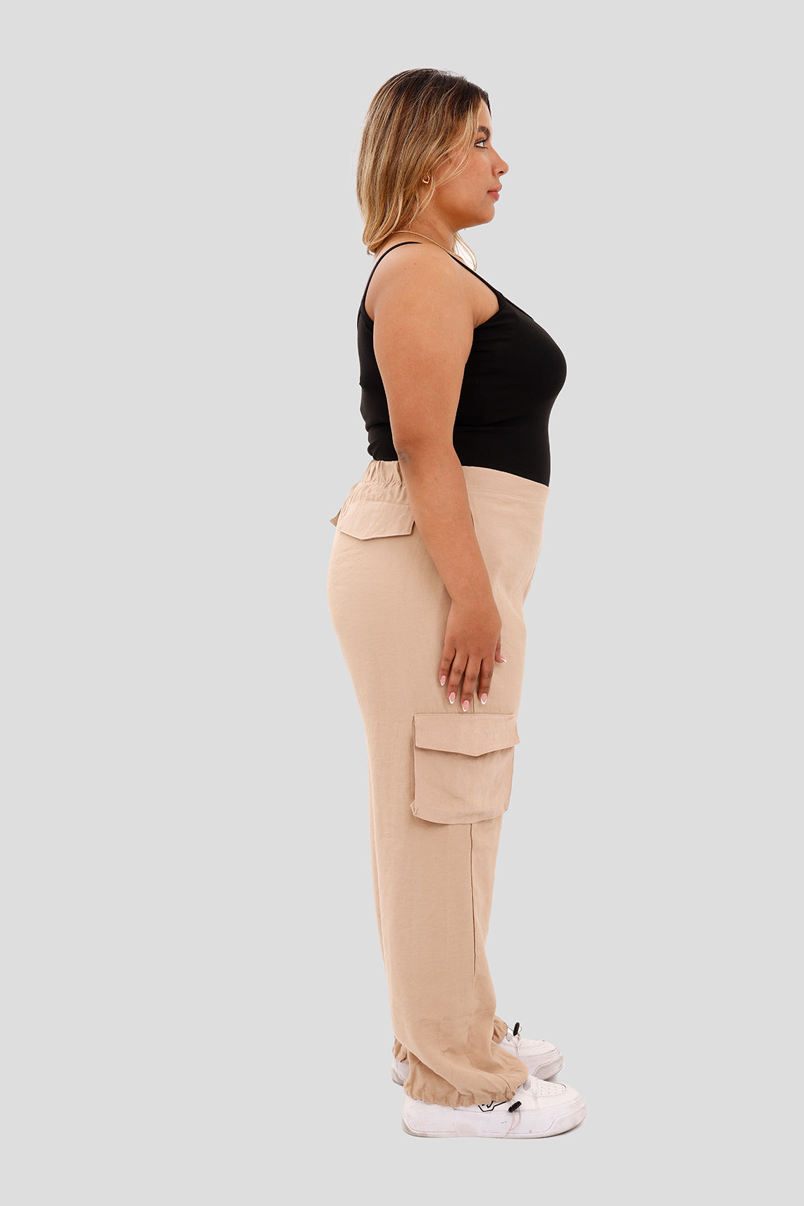 Pantalón cargo camel