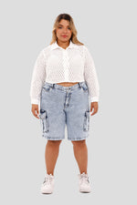 Bermuda cargo en denim azul claro