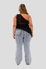 Blusa plus de un solo hombro negro