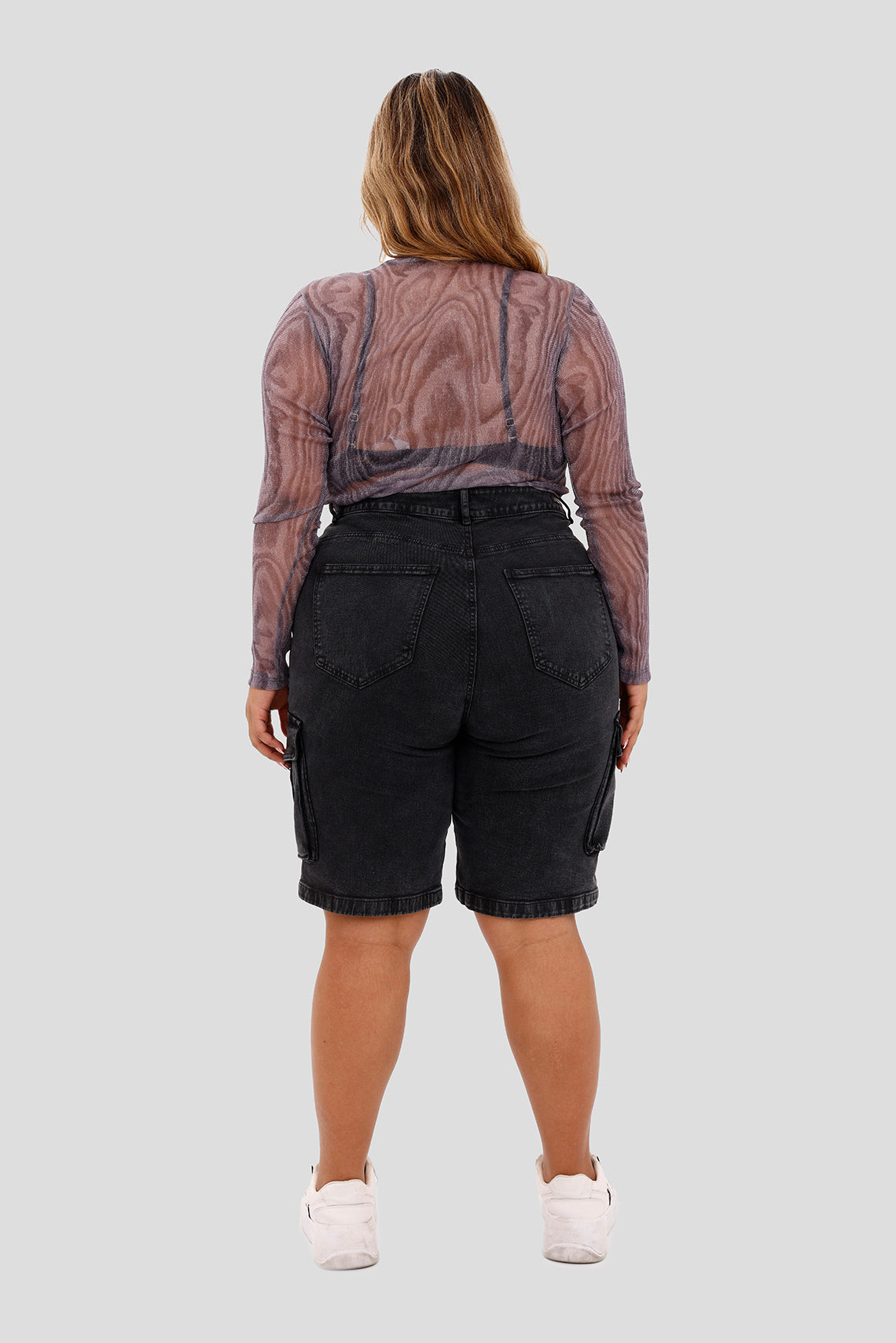 Bermuda cargo en denim humo