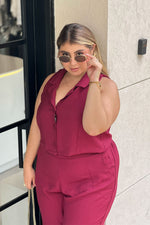 Set con pantalón y chalecoVinotinto