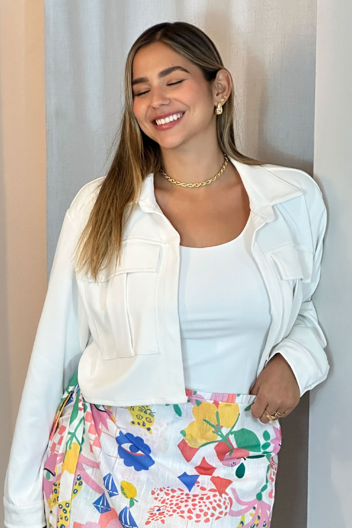 chaqueta corta con bolsillosBeige