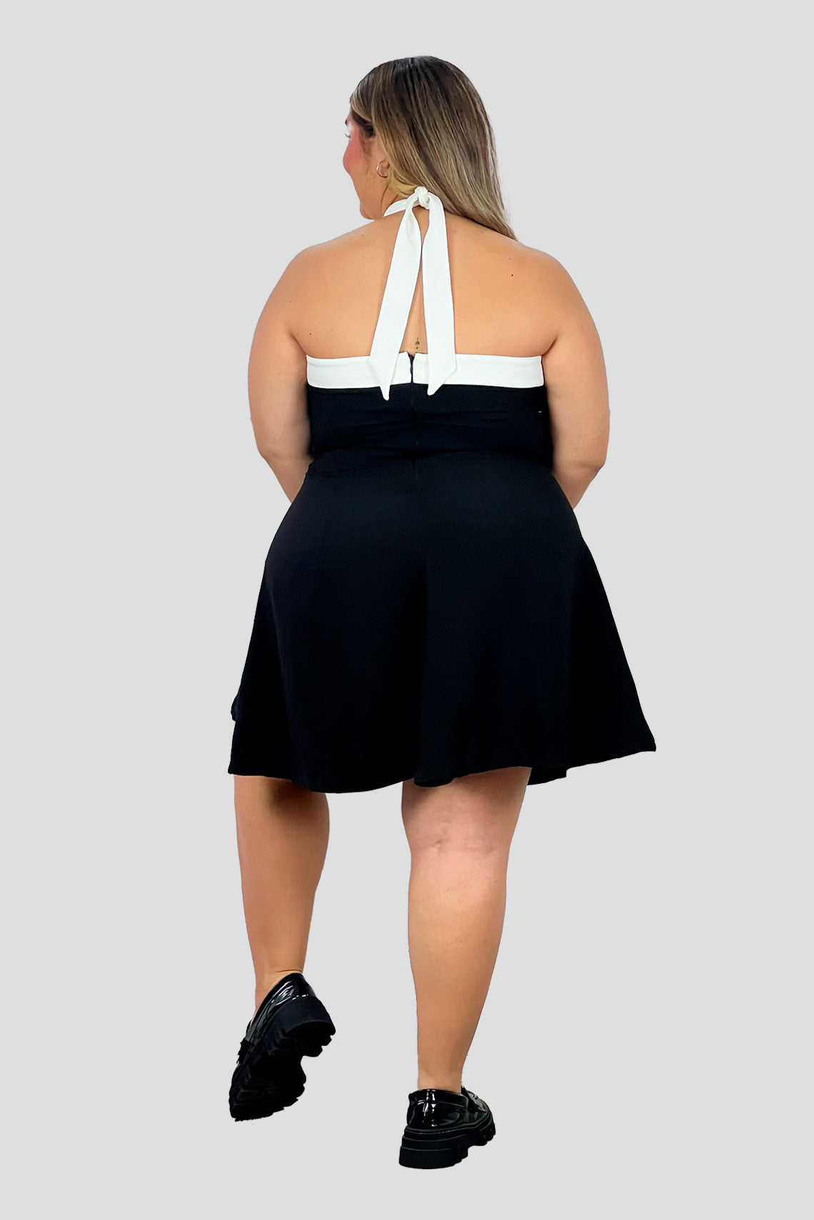 Vestido corto bicolor Negro