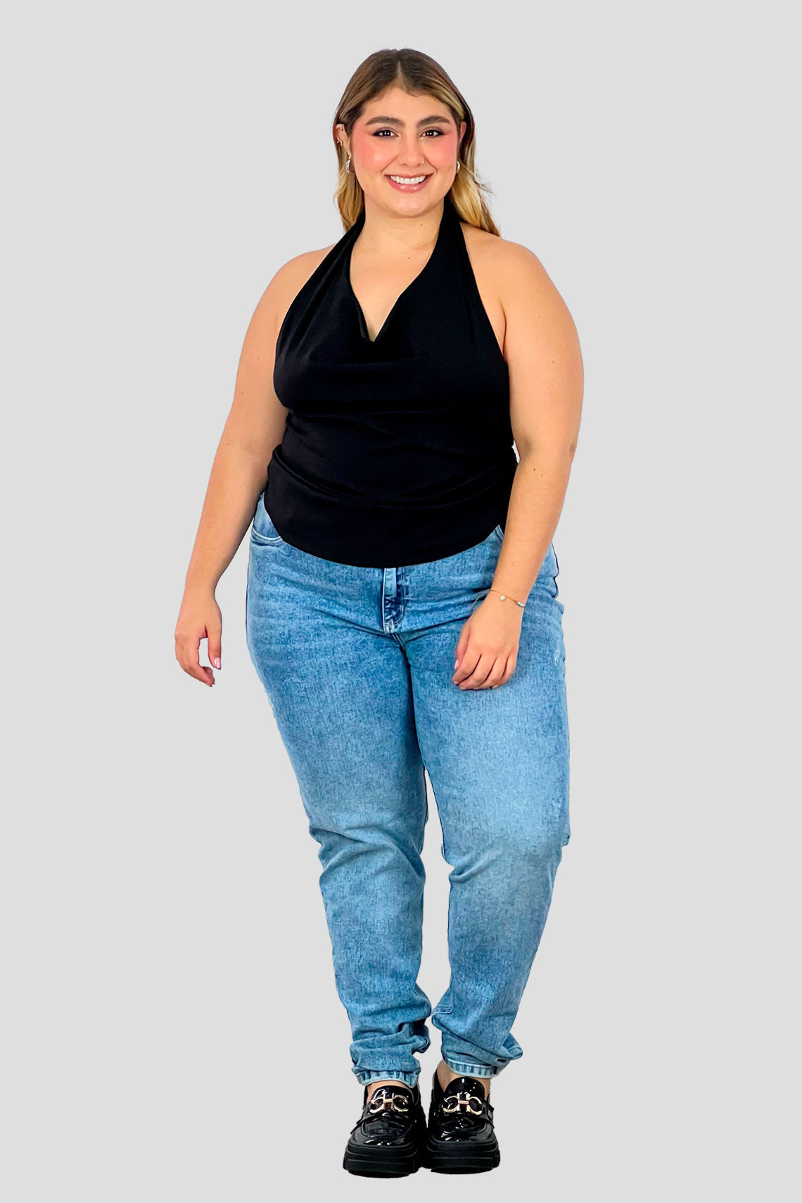 Blusaconamarre en espalda Negro