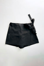 Falda-short Efecto Piel con Lazo Lateral
