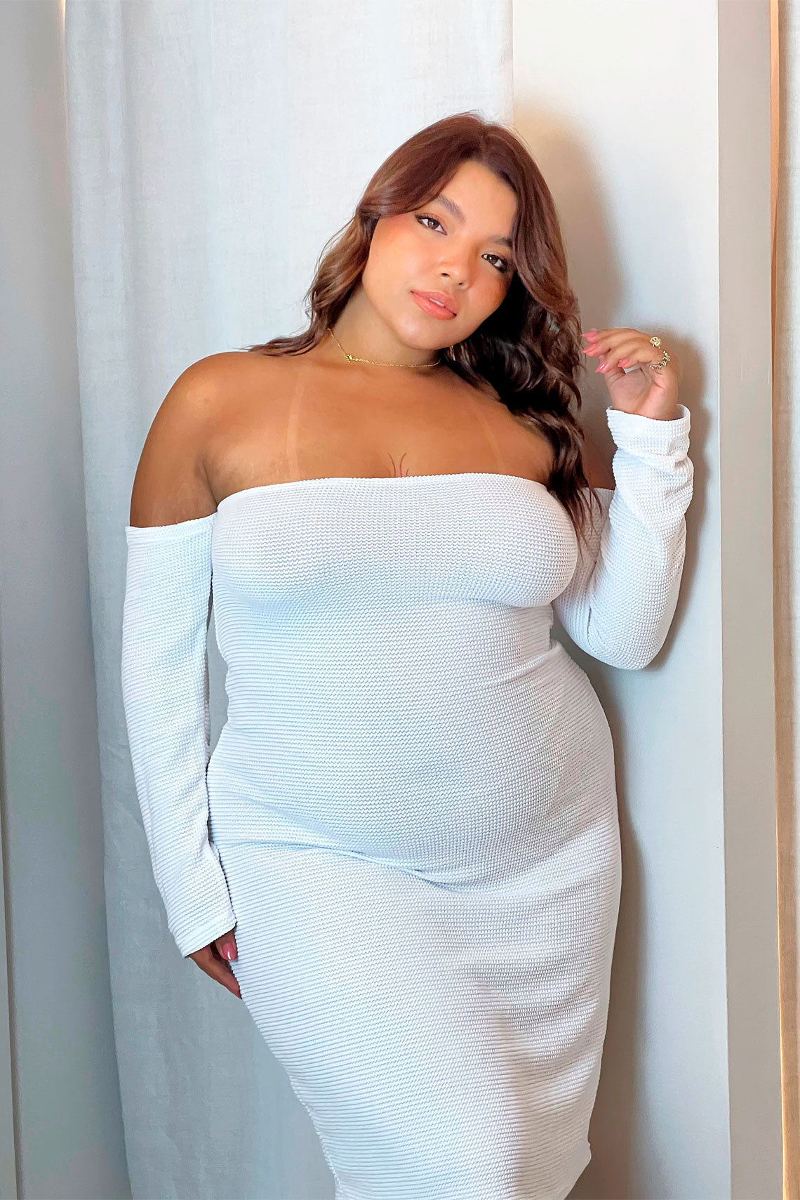 Vestido midi strapless manga larga blanco