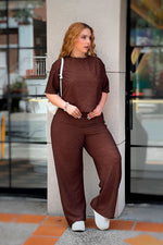 Set de Blusa y Pantalón silueta amplia con textura Café