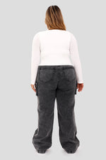 Blusa crop top , fruncido central beige