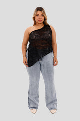 Blusa plus de un solo hombro