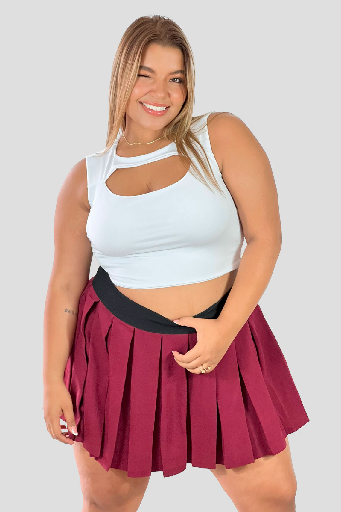 Falda plisada con pretina elásticaVinotinto