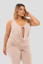 Set drapeado, pantalon y top Camel