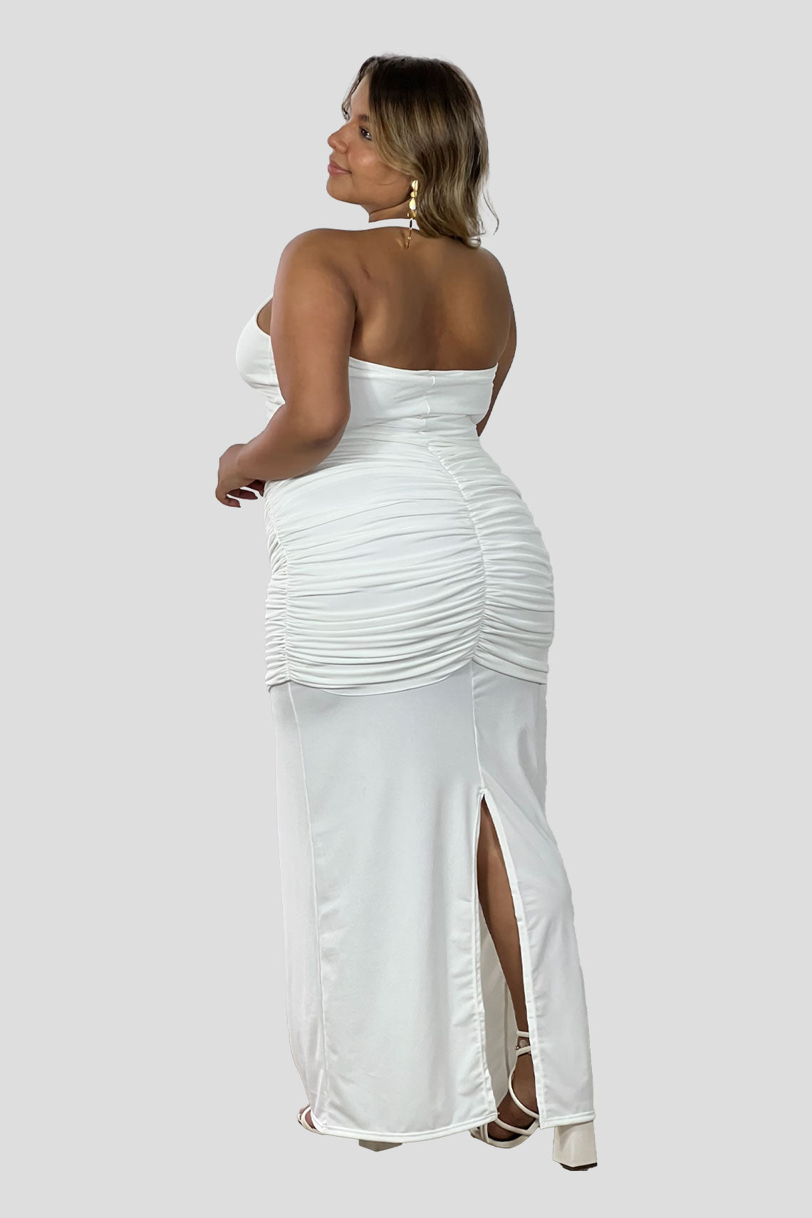 Vestido largodrapeado cuello halter Beige