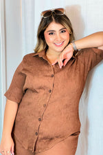 Set de manga corta y pantalón de corte recto cafe