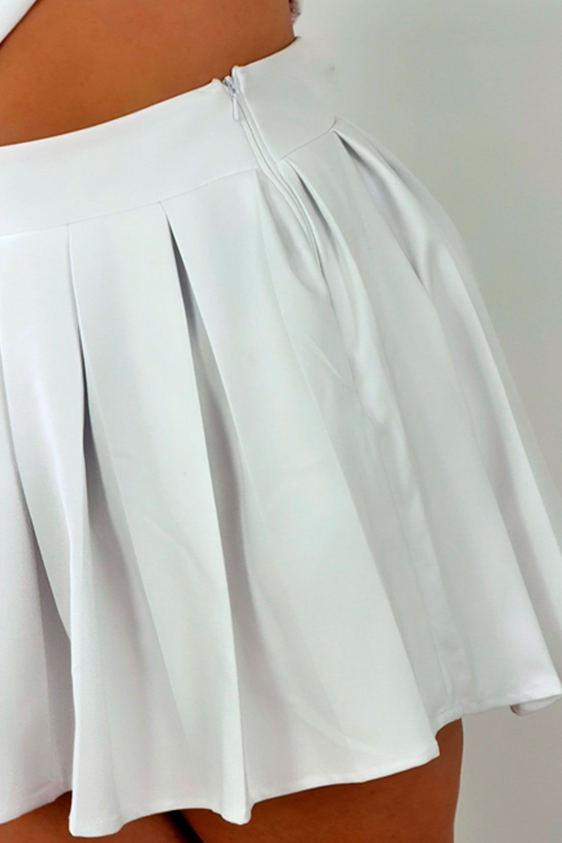 Set de Top Strapless y Falda plisada blanco